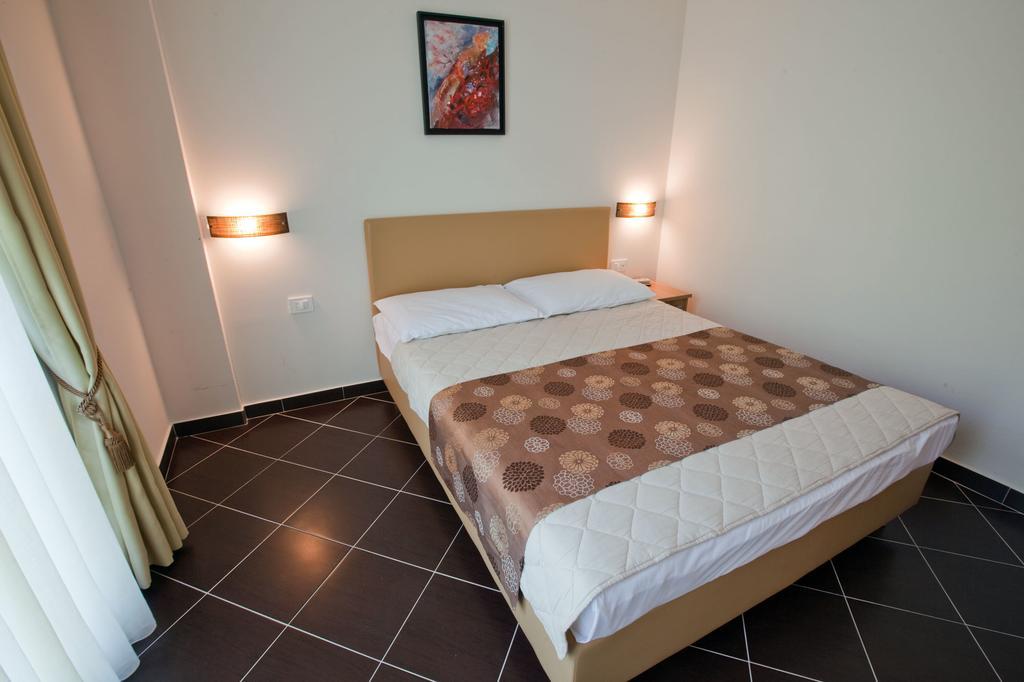 Hotel Sirena Podgora Dış mekan fotoğraf