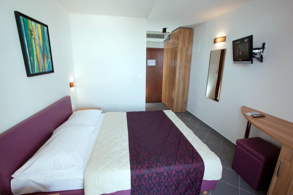Hotel Sirena Podgora Dış mekan fotoğraf